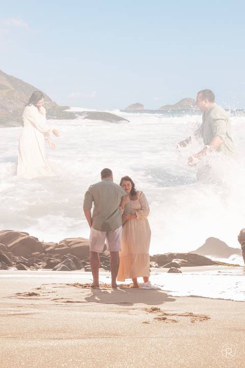 Ensaio Pré-Wedding na praia do recreio no Rio de Janeiro
Ensaio de casal na praia rj'