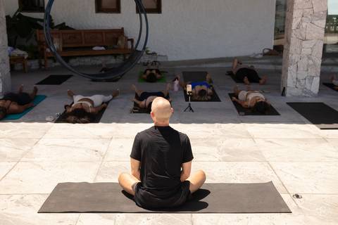 Aula Yoga - Hotel Pontal do Ubu, Guarapari, Espírito Santo'