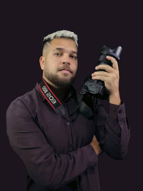 Fotógrafo Renan Costa
Áreas de atuação: Ensaio feminino, masculino, casais, sensual, corporativo e eventos.
Rio de Janeiro'