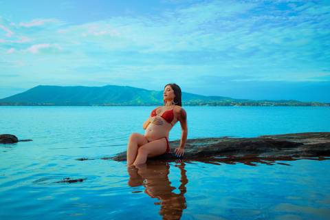 Ensaio Fotográfico da gestante Ensaio Fotográfico da gestante Thaiane Souza realizado na praia do sul, localizada em São Pedro D'Aldeia - Rio de Janeiro.'