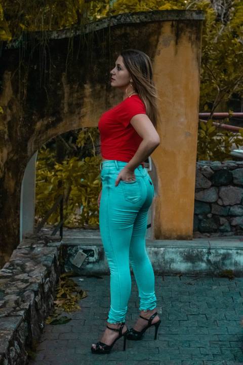 Ensaio fotográfico da Fernanda Cerdeira realizado no Parque das Ruínas, localizado no bairro Santa Thereza - Rio de Janeiro.'