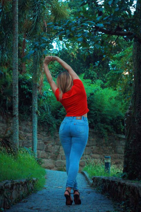Ensaio fotográfico da Fernanda Cerdeira realizado no Parque das Ruínas, localizado no bairro Santa Thereza - Rio de Janeiro.'