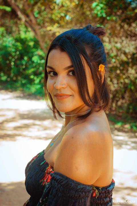 Ensaio fotográfico feminino Patricia Andrieta realizado em parceria com a loja Meraki Joalheria no Bosque da Barra - Barra da Tijuca RJ.'