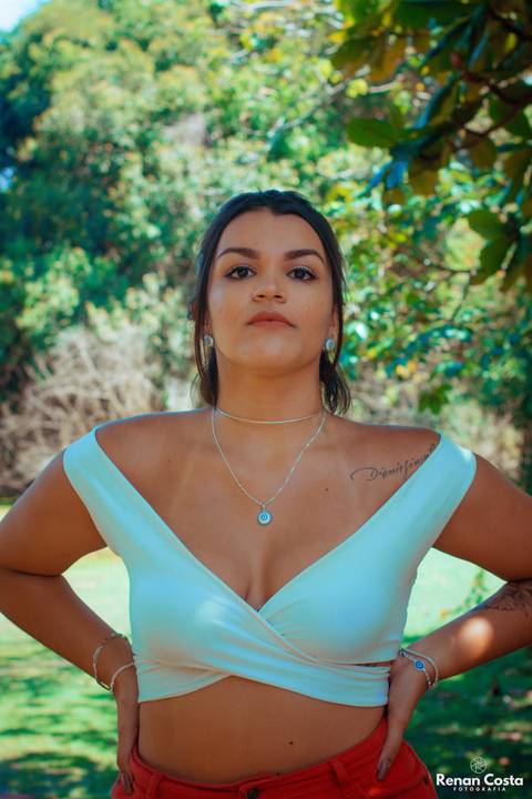 Ensaio fotográfico feminino Patricia Andrieta realizado em parceria com a loja Meraki Joalheria no Bosque da Barra - Barra da Tijuca RJ.'