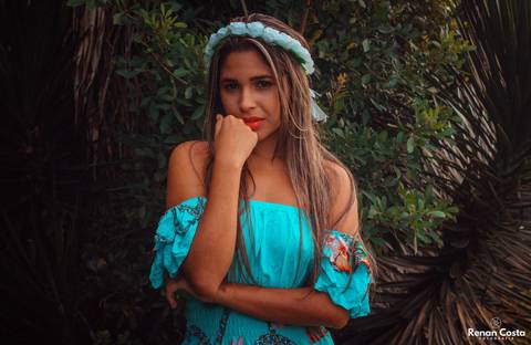 Ensaio fotográfico feminino Marcela Ferreira realizado na Praia do Sal, localizada em São Pedro D'Aldeia RJ.'