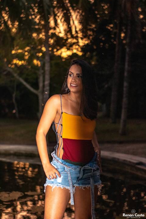 Ensaio feminino da Isabela Moraes feito para loja Mozzy Modas, realizado na Praça do Pomar, localizado na Barra da Tijuca - Rio de Janeiro.'