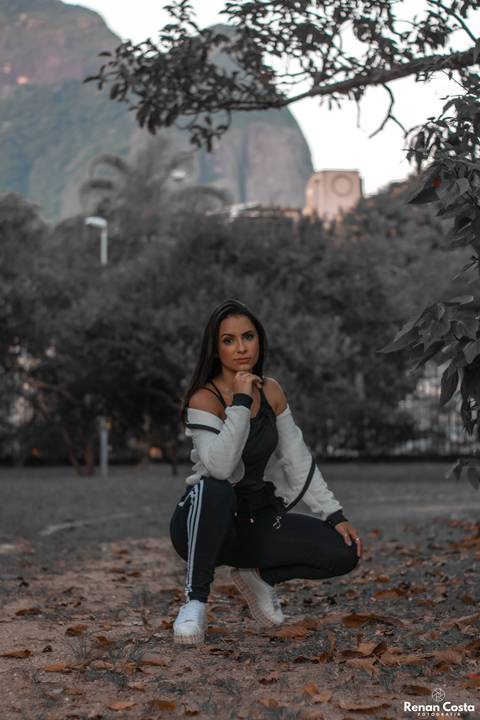 Ensaio feminino da Isabela Moraes feito para loja Mozzy Modas, realizado na Praça do Pomar, localizado na Barra da Tijuca - Rio de Janeiro.'
