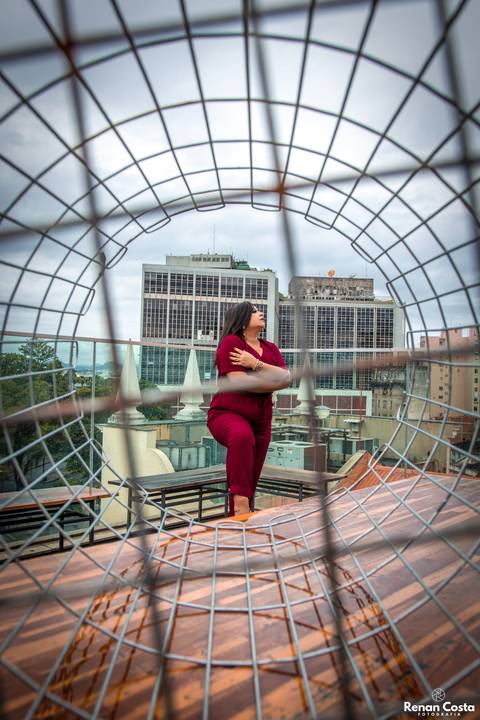 Ensaio feminino da Joice Cesar realizado no Hotel Selina, localizado na Lapa RJ.
Foto criativa nas grades'