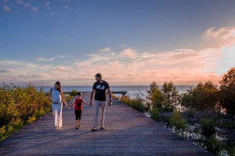 Ensaio Gestante em Pedra de Guaratiba RJ
Foto de família no pier da praia da brisa'