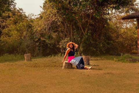 Ensaio feminino RJ
Bosque da Barra
Poses para fotos no bosque
Foto sentada no gramado'