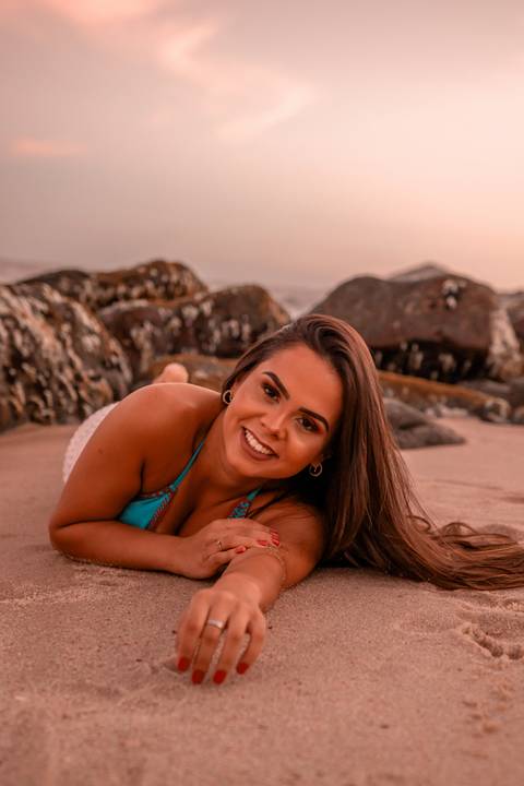 Ensaio feminino da Joana Ayade feito na Praia do Pontal, Recreio dos bandeirantes RJ.'
