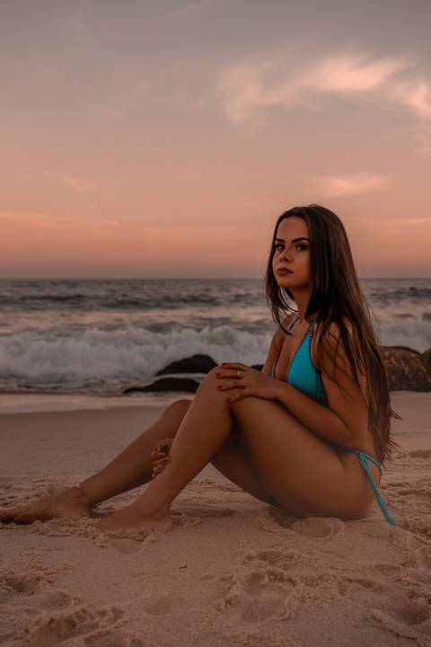 Ensaio feminino da Joana Ayade feito na Praia do Pontal, Recreio dos bandeirantes RJ.'