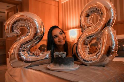 Ensaio sensual feminino da Caroline Silva no Hotel Astoria Palace - Copacabana RJ.'
