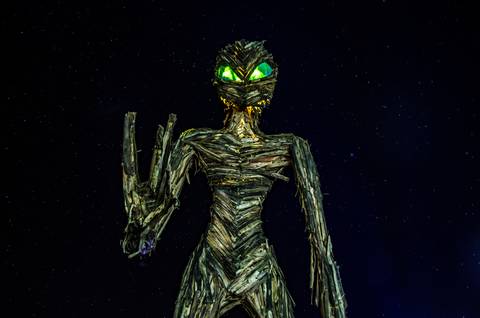 Decoração de permacultura do reveilloz 6 na aldeia outro mundo - lagoinha sp - mundo de oz festival'