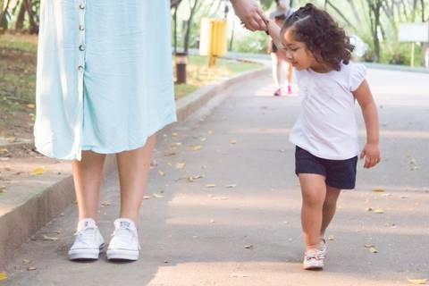 Fotografia de família, Ana Beatriz Fotografia, Parque Rafael Lazzuri, Ensaio em São Bernardo do Campo, Ensaio infantil, Foto de Criança, Bebe menina, Foto mãe e filha, Mãe e filha, Mãe de menina, Ensaio mãe e filha, look mãe e filha'
