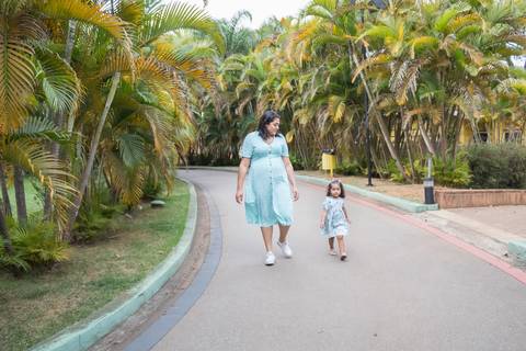 Fotografia de família, Ana Beatriz Fotografia, Parque Rafael Lazzuri, Ensaio em São Bernardo do Campo, Ensaio infantil, Foto de Criança, Bebe menina, Foto mãe e filha, Mãe e filha, Mãe de menina, Ensaio mãe e filha, look mãe e filha'