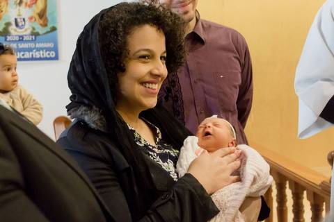 Batizado de bebê na Igreja Católica Paróquia Rainha Santa Isabel de Portugal'