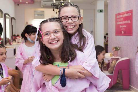 Festa infantil de menina do Spa com as amigas; salão pink party; São Paulo; Ana Beatriz Fotografia; festa de 10 anos; fotografia'