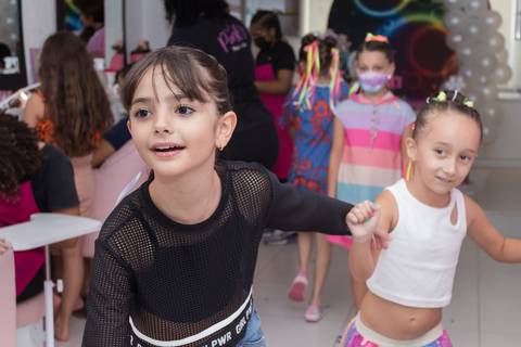 Festa infantil de menina do Spa com as amigas; salão pink party; São Paulo; Ana Beatriz Fotografia; festa de 10 anos; fotografia'