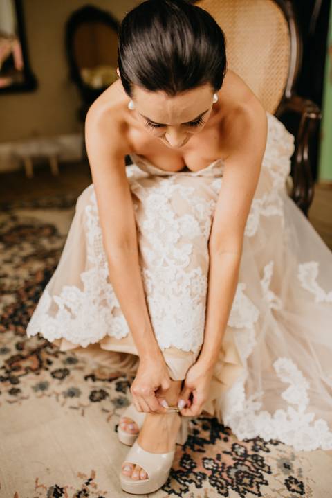 vestido de noiva, sapato '
