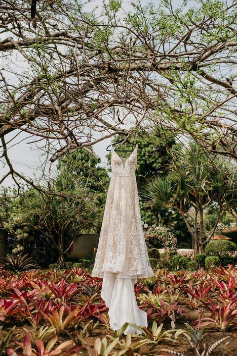 wedding dress'