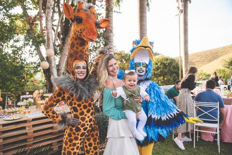 Decoração de festaom tema GIRAFA'