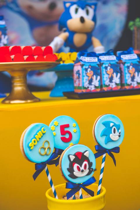 Decoração com o tema SONIC da Sega'