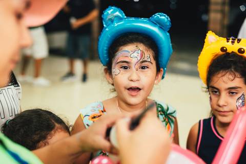 Pintura facial para festas'
