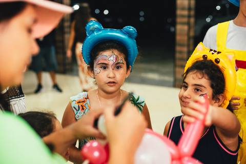 Pintura facial para festas'