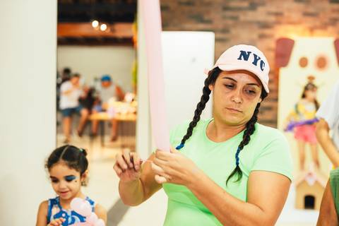 Pintura de rosto e Escultura de bexiga'