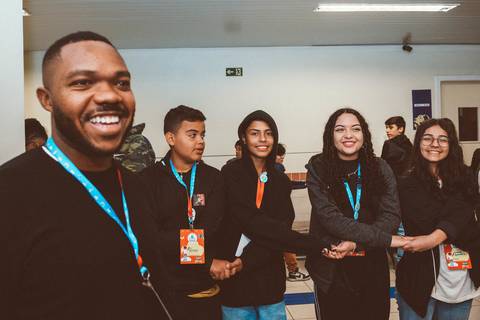 FOTOGRAFIA EM ESCOLA EM SJC'