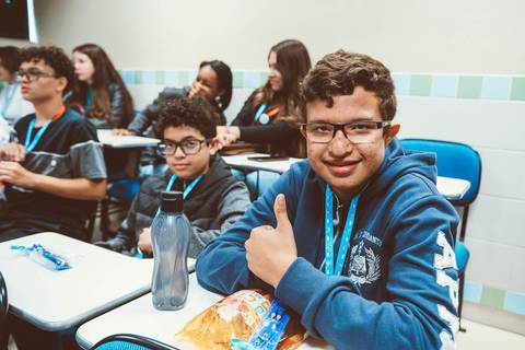 FOTO ALUNOS ISMART COLÈGIO ANGLO SJC'