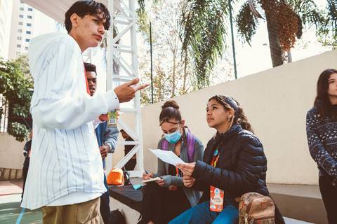 FOTOGRAFIA EM ESCOLA EM SJC'
