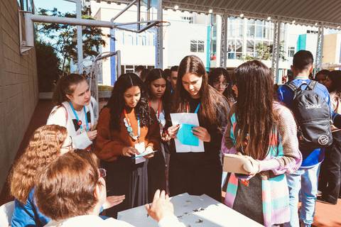 FOTOGRAFIA EM ESCOLA EM SJC'