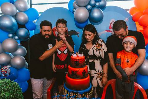 FESTA COM O TEMA HOMEM ARANHA'