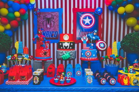Capitão América e Homem Aranha tema de aniversário infantil.'