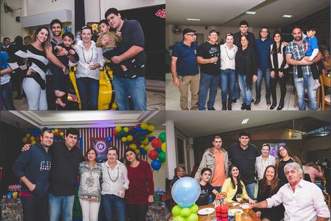 Turma animada posando para foto de aniversário'
