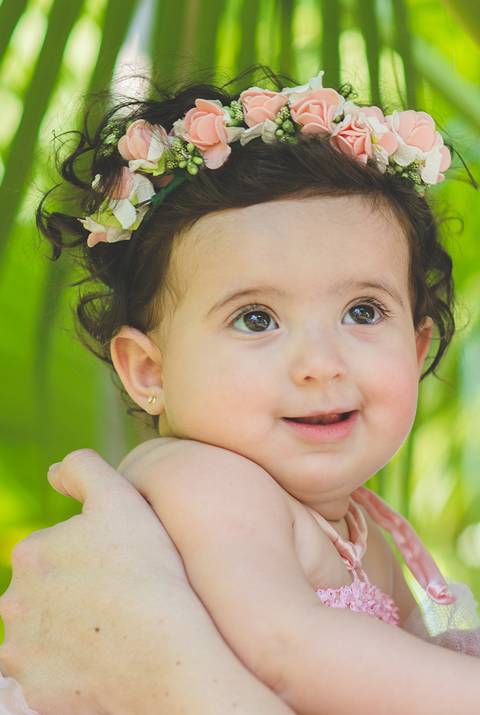 Mostrando que está feliz'