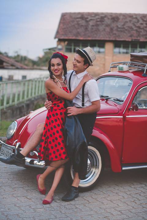 Pose do casal pin up para o fotógrafo Marcio Janousek'