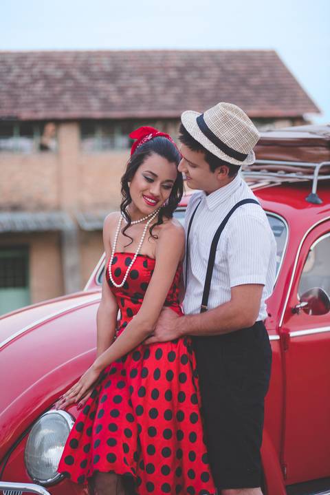 Flerte  no fusca vermelho'