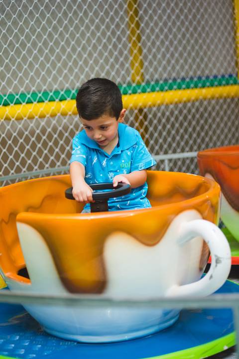 Xícara maluca do buffet Pluft'