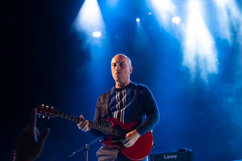 Fotos para mostrar a carreira da banda IRA! e seus integrantes'