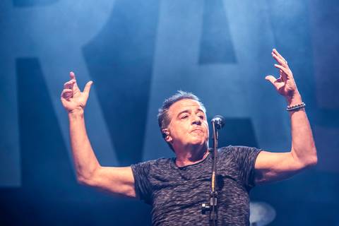 Em 1986, o grupo IRA lançou 'Vivendo e Não Aprendendo'. 