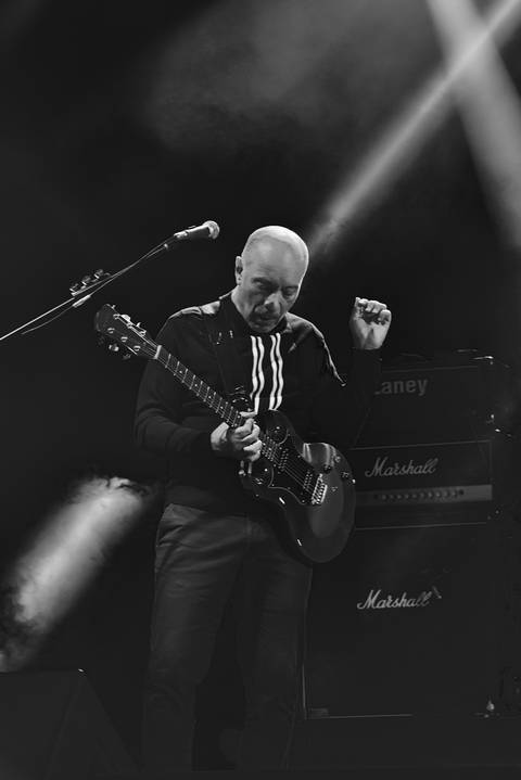 No começo dos anos 80, Scandurra fazia parte da banda Smack,'