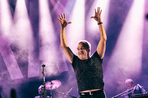 Ira!  rock n' roll intenso'