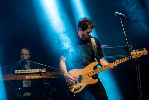 Nasi e Edgard chegam acompanhados por Daniel Rocha (baixo), Evaristo Pádua (bateria) e Johnny Boy (teclados) '