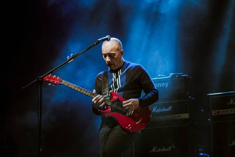 Em setembro de 2010 lançou o CD/DVD “Edgard Scandurra Ao Vivo”'