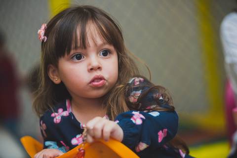 Não falta brincadeiras para se divertir com tantas crianças bonitas'