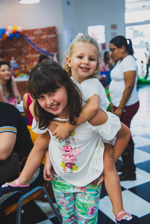 Muita Tietagem, olhares, toques desconfiados por parte dos pequeninos'