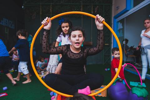 Bambolê em festa de criança'